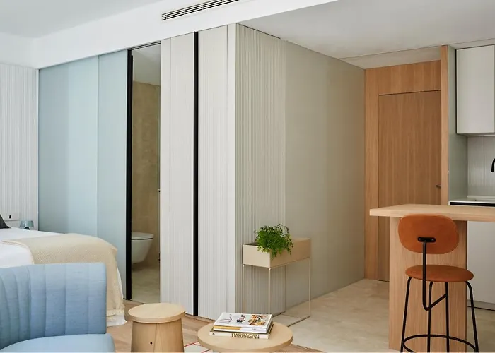 60 Balconies Iconic